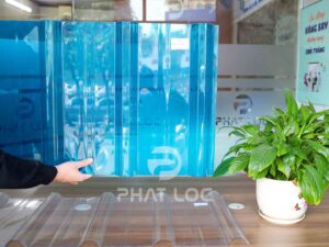 Tấm nhựa lấy sáng Polycarbonate 6 sóng