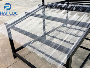 Tấm Nhựa Trong Suốt Lợp Mái (Dạng Phẳng/Sóng) 17 polycarbonate roofing sheets