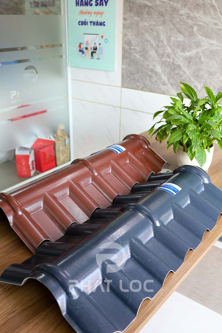 Tấm Úp Nóc Mái Ngói Nhựa - Phụ Kiện Ngói Nhựa PVC/ASA Eurolines 6 Tấm úp nóc ngói nhựa - Phụ kiện tôn nhựa giả ngói
