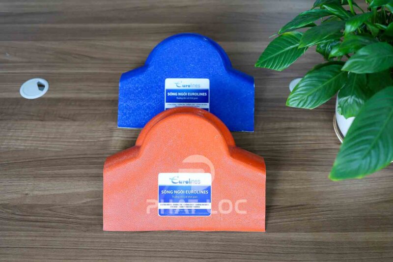 Phụ Kiện Ngói Nhựa PVC/ASA Eurolines - Siêu Bền, Chống Thấm, Chống Dột 30 Tấm úp góc nóc mái