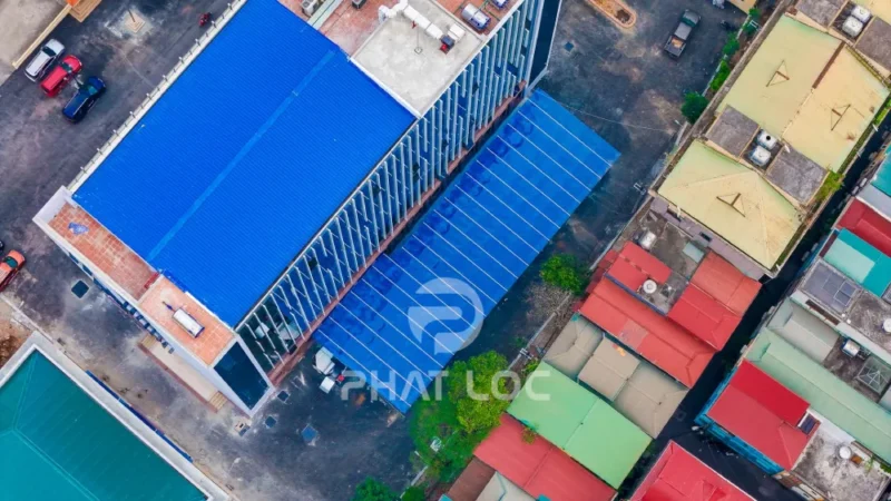 Tấm Nhựa Lấy Sáng Polycarbonate - Truyền Sáng Tối Ưu, Siêu Bền, Chống Tia UV 25 Trung tâm thương mại, sân vận động, nhà ga, bến xe