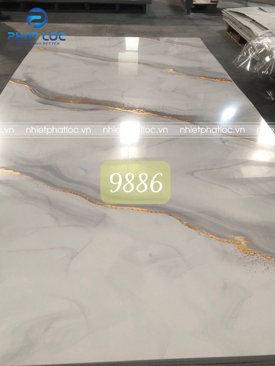Tấm Nhựa PVC Vân Đá PL-9886 2 Tấm nhựa ốp tường trắng vân mây chỉ vàng