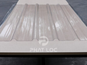 Tấm Nhựa Lấy Sáng Polycarbonate (Dạng Sóng) - NEWLIGHT 15 Ton ngoi nhua PVC PP 3536