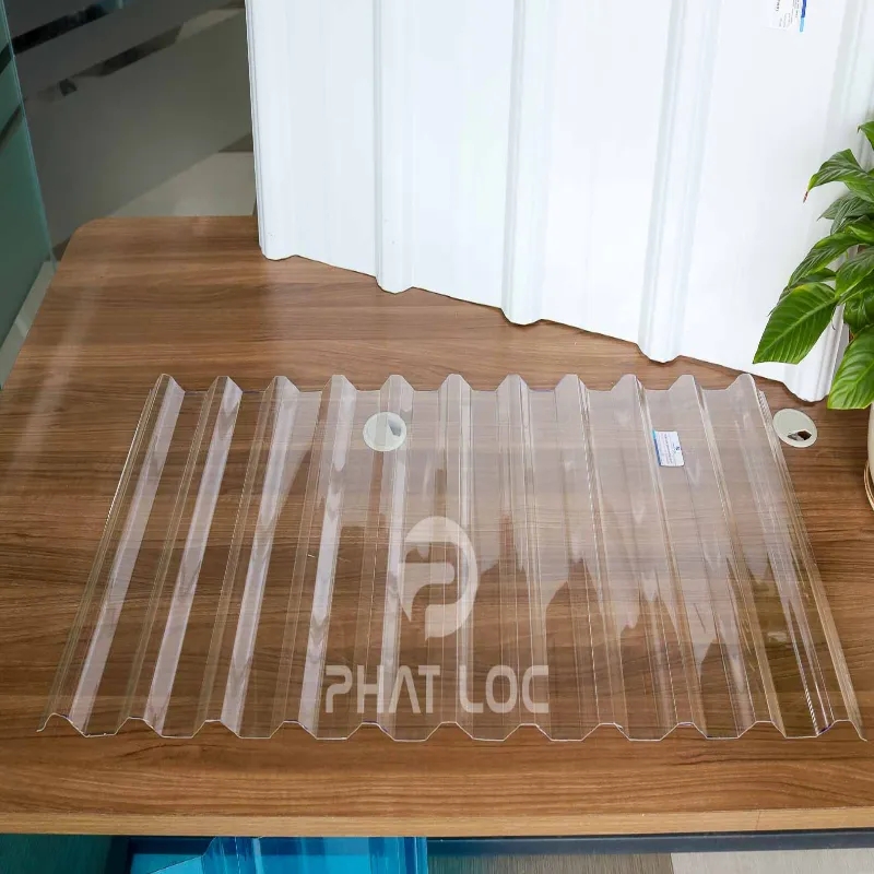 Tấm Nhựa Trong Suốt Lợp Mái (Dạng Phẳng/Sóng) 24 Tấm nhựa lấy sáng Polycarbonate Sóng