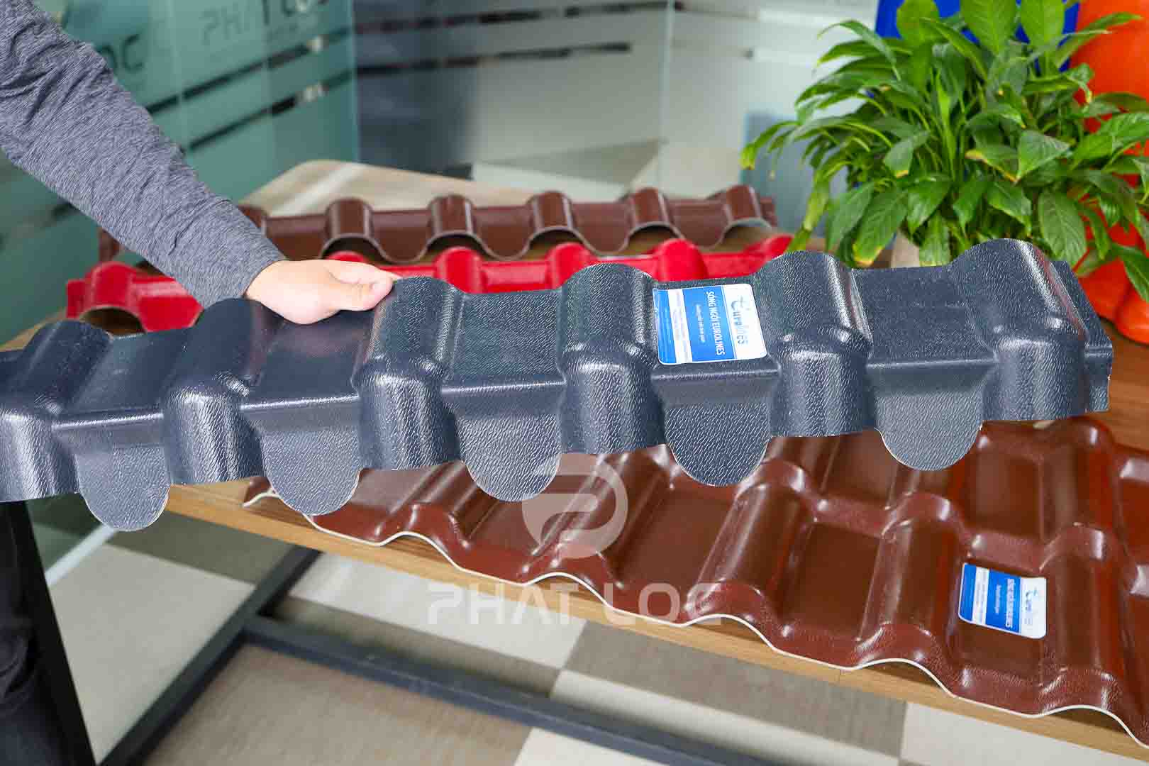 Tấm Diềm Hiên Mái Ngói Nhựa - Phụ Kiện Ngói Nhựa PVC/ASA Eurolines 5 Tấm diềm hiên mái ngói nhựa - Phụ kiện tôn nhựa giả ngói Eurolines