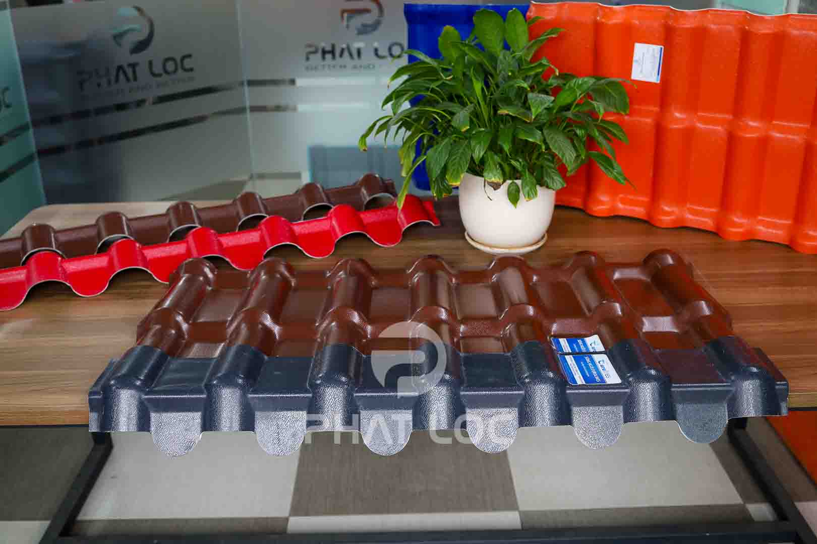 Tấm Diềm Hiên Mái Ngói Nhựa - Phụ Kiện Ngói Nhựa PVC/ASA Eurolines 3 Tấm diềm hiên mái ngói nhựa - Phụ kiện tôn nhựa giả ngói Eurolines