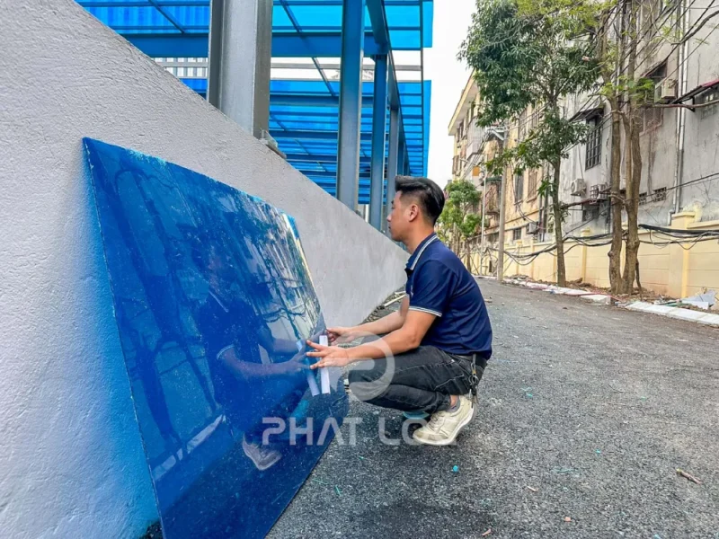 Tấm Nhựa Lấy Sáng Polycarbonate - Truyền Sáng Tối Ưu, Siêu Bền, Chống Tia UV 27 Hướng dẫn lắp đặt tấm Polycarbonate đúng kỹ thuật