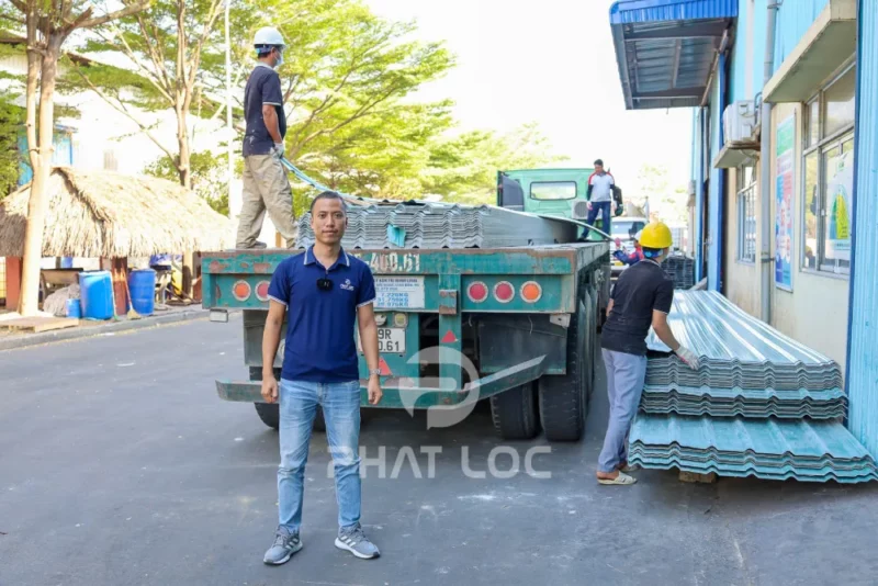 Nhà Máy Sản Xuất Phân Phối Tôn Nhựa PVC/ASA Phát Lộc - Giá Gốc Từ Nhà Máy, Bảo Hành 1 Đổi 1, Giao Hàng Nhanh Toàn Quốc 7 Tại sao nên chọn nhà máy sản xuất phân phối Tôn nhựa trực tiếp thay vì đại lý trung gian?