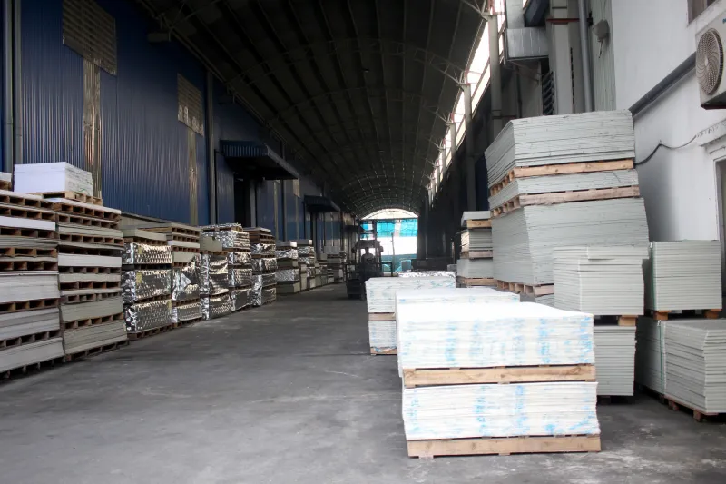 Tuyển Dụng Nhân Viên Kho Nhà Máy - Xuất Nhập Hàng (Dành cho Nam) 2 Nhà máy của Công ty TNHH Vật Liệu Nhiệt Phát Lộc
