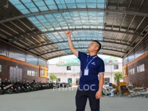 Mái nhựa polycarbonate đặc phẳng, nhiều màu lựa chọn 14 Tôn Nhựa Lấy Sáng Có Tốt Không? Tất Tần Tật Sự Thật Bạn Cần Biết Trước Khi Chọn Mua!