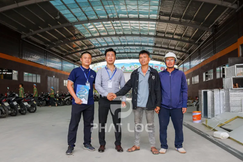 Tấm Nhựa Thông Minh Ở Hà Nội: Báo Giá, Phân Loại & Gợi Ý Địa Chỉ Mua Uy Tín 12 Mua tại showroom với đặt hàng online – Lựa chọn nào phù hợp?