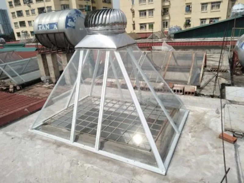 Tấm Lợp Thông Minh Loại Nào Tốt? Top 5+ Sản Phẩm Được Tin Dùng Năm 2025 8 Rỗng ruột – Tiết kiệm, cách nhiệt, giếng trời