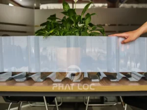 Tấm Nhựa Lấy Sáng Polycarbonate Màu Trắng Đục (Dạng Sóng) - NEWLIGHT