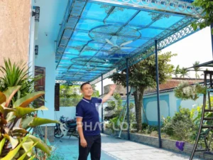 Mái nhựa polycarbonate đặc phẳng, nhiều màu lựa chọn 15 Tấm Lợp Thông Minh Loại Nào Tốt? Top 5+ Sản Phẩm Được Tin Dùng Năm 2025