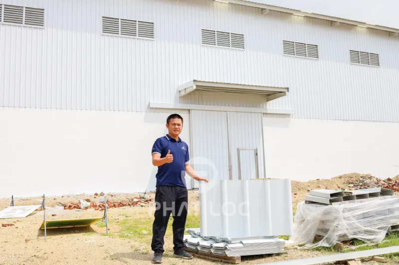 Hoàn Thiện 10.000m² Tôn Nhựa Cho Nhà Máy Hóa Chất Tại Thanh Hóa 3 Quy trình thi công – Nhanh gọn, chuyên nghiệp